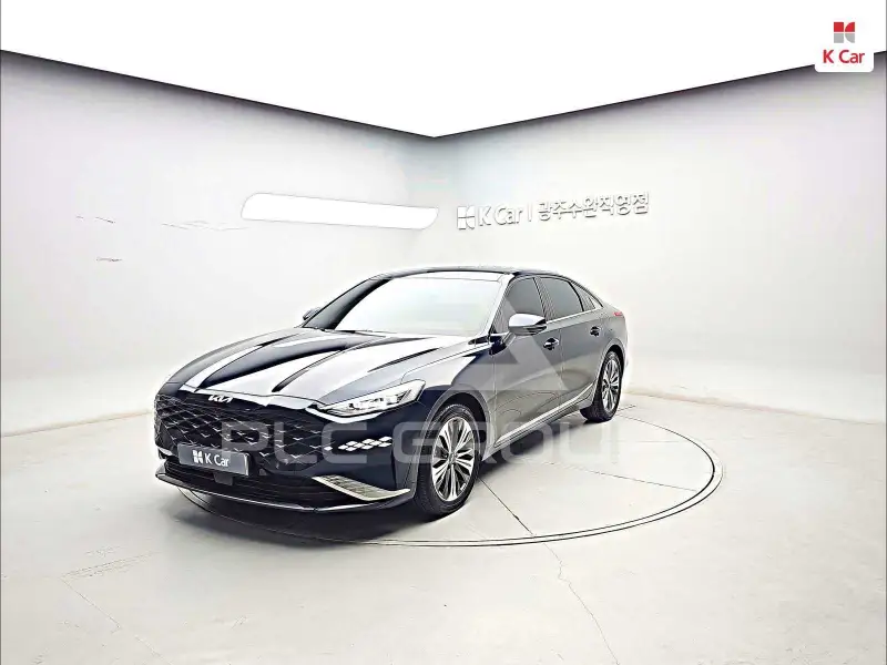 2022 KIA K8