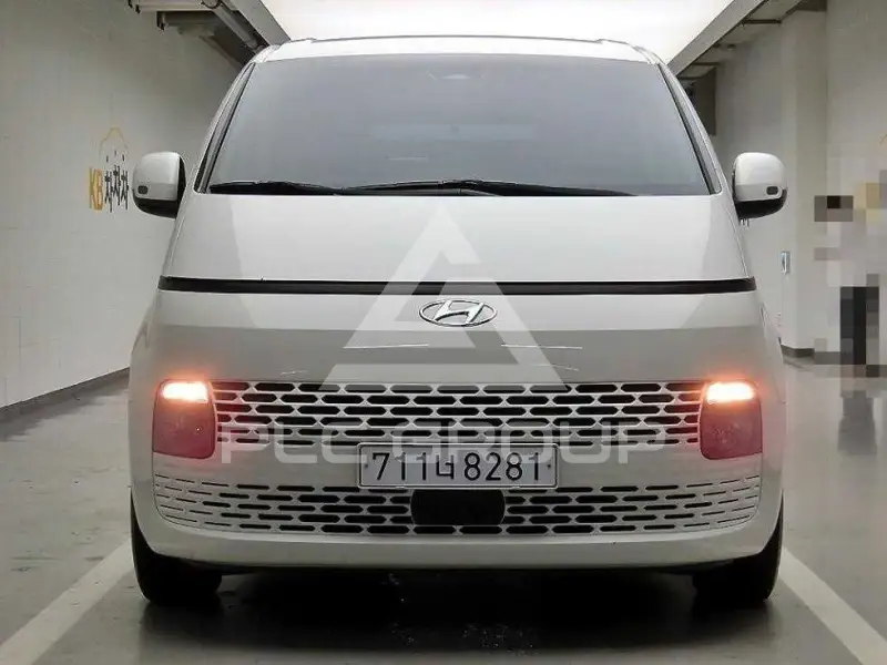 2022 Hyundai Staria
