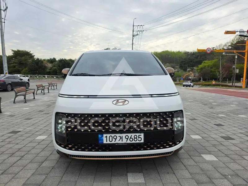 2022 Hyundai Staria