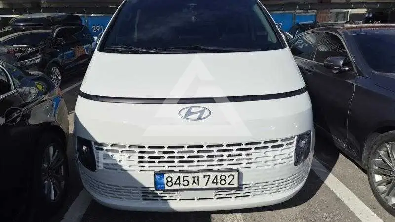 2022 Hyundai Staria