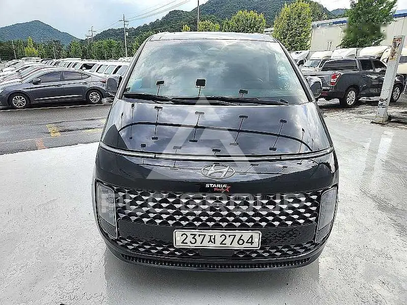 2022 Hyundai Staria