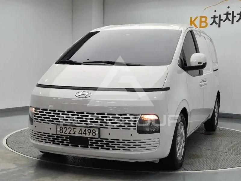 2022 Hyundai Staria