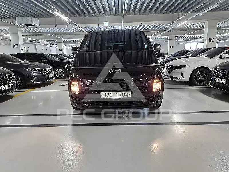 2022 Hyundai Staria