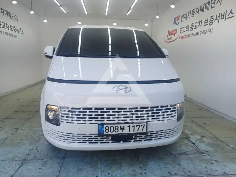 2022 Hyundai Staria