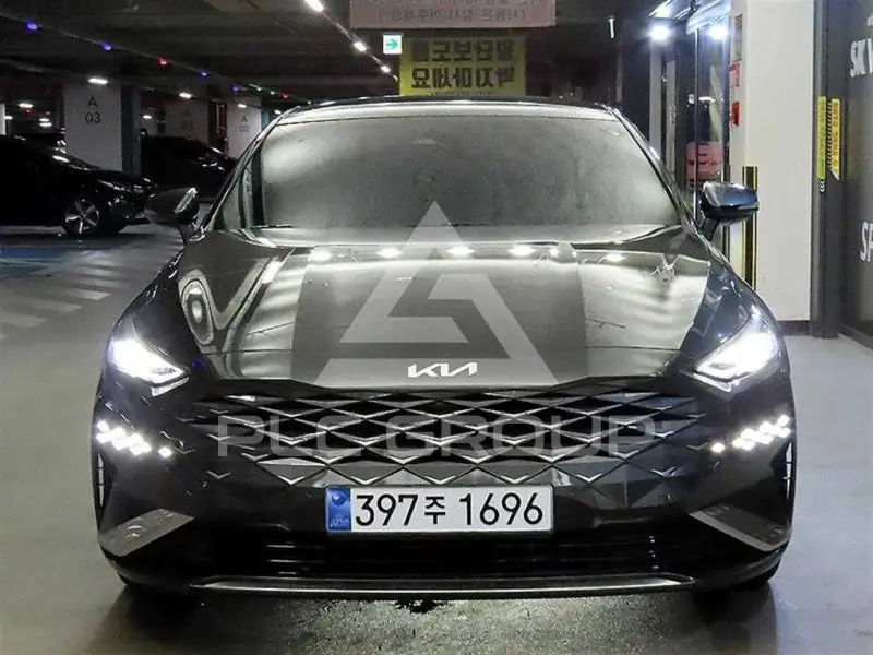 2023 KIA K8