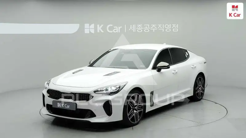 2023 KIA Stinger
