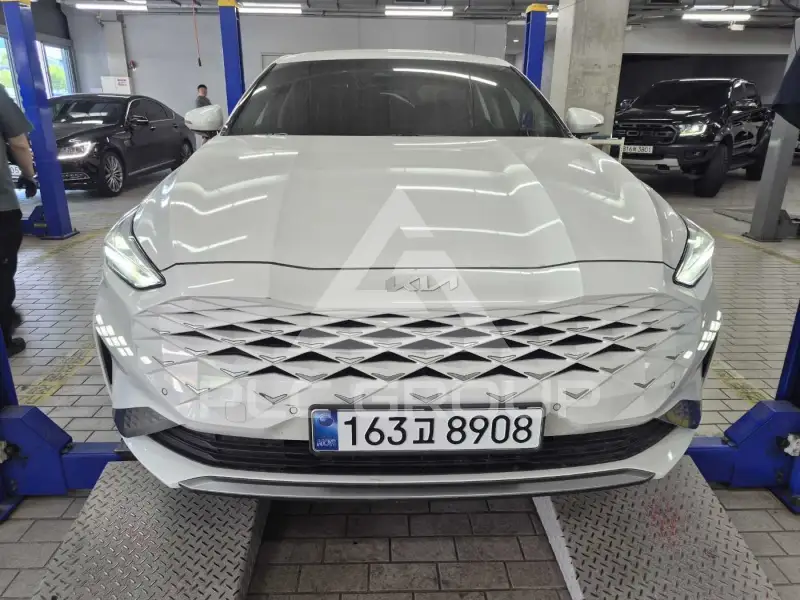 2023 KIA K8