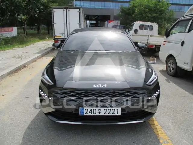 2023 KIA K8