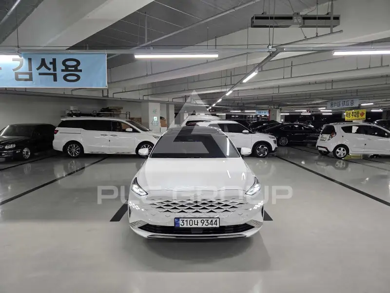2023 KIA K8
