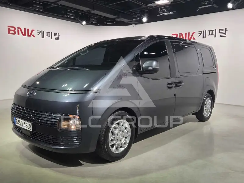 2023 Hyundai Staria