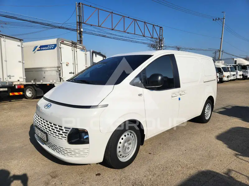 2023 Hyundai Staria