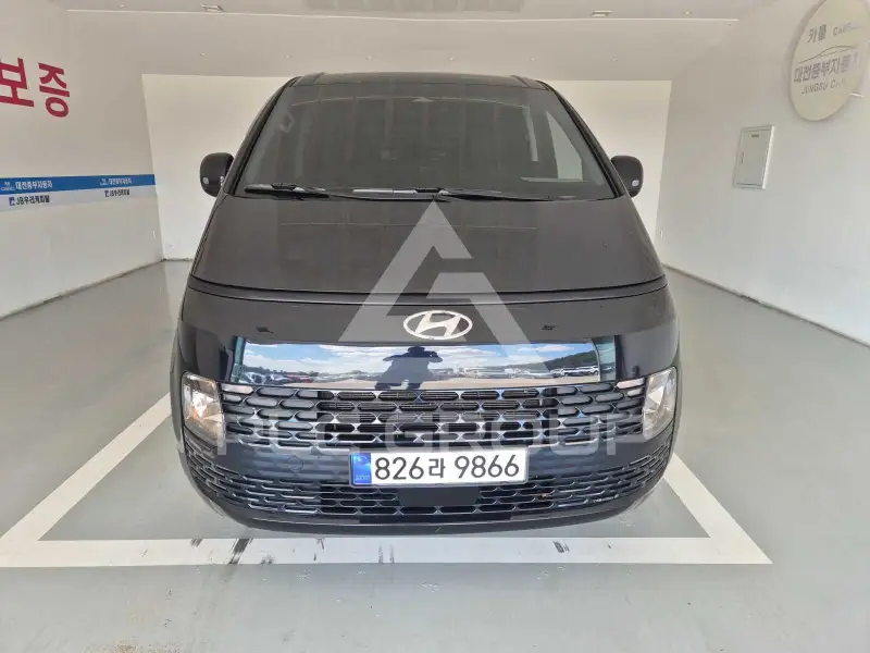 2023 Hyundai Staria