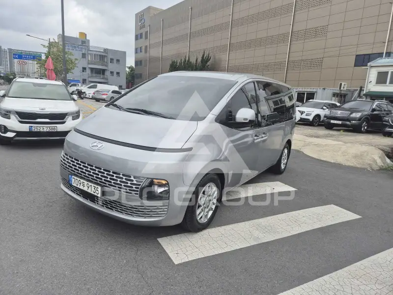 2023 Hyundai Staria