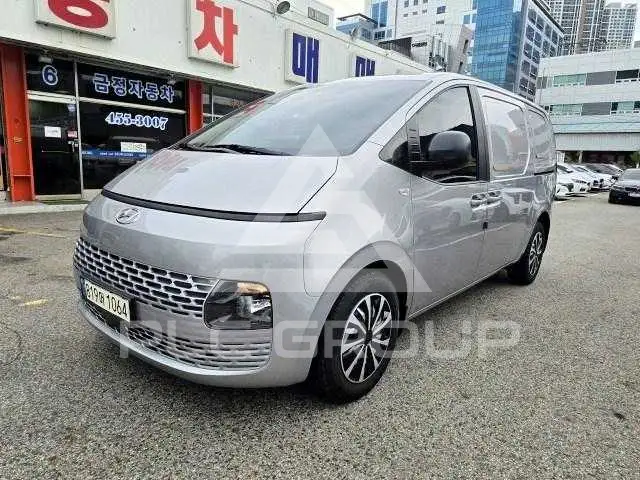 2024 Hyundai Staria