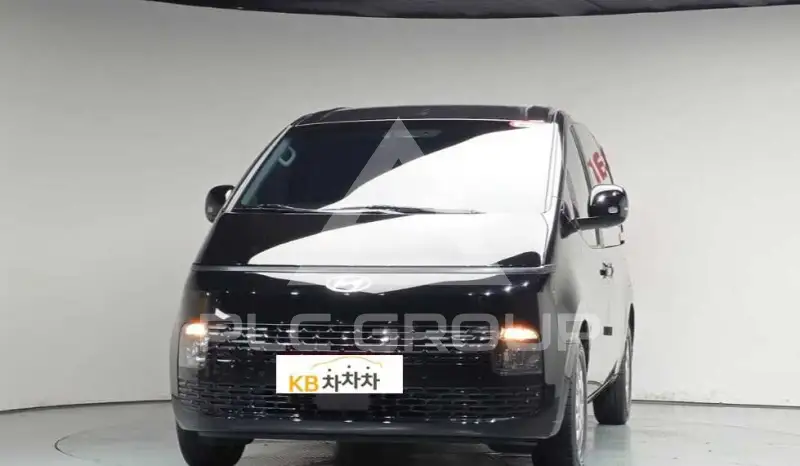 2025 Hyundai Staria
