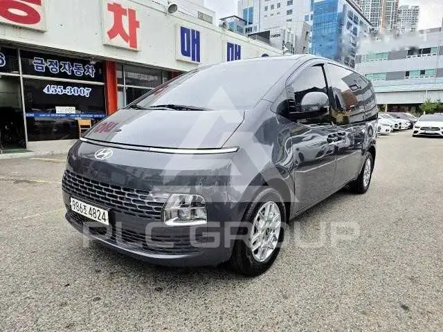 2025 Hyundai Staria