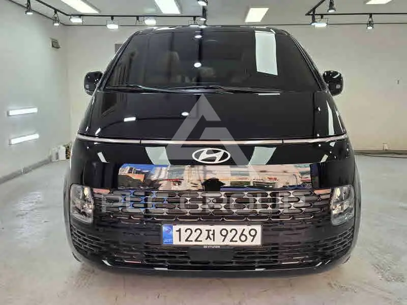 2025 Hyundai Staria
