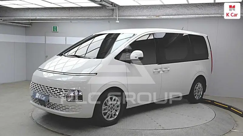 2025 Hyundai Staria