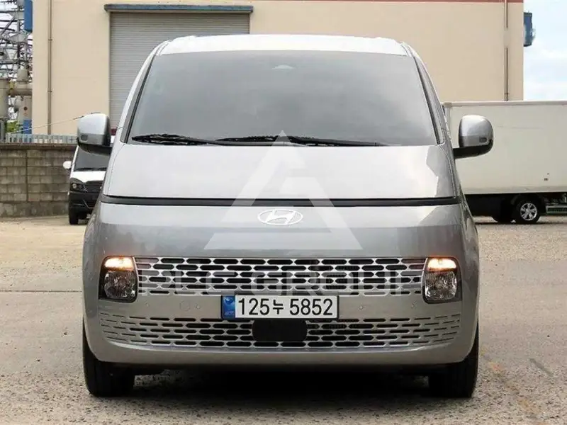 2025 Hyundai Staria