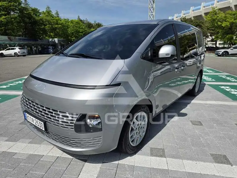 2025 Hyundai Staria