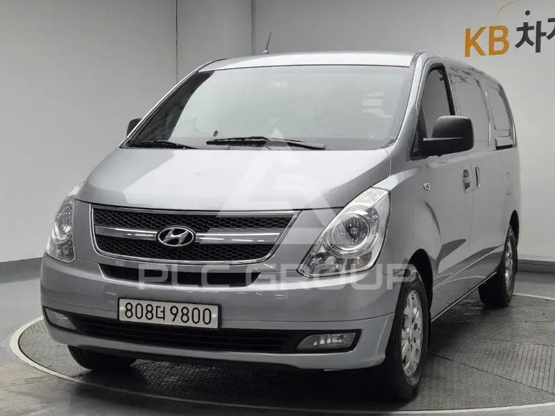 2013 Hyundai Grand Starex