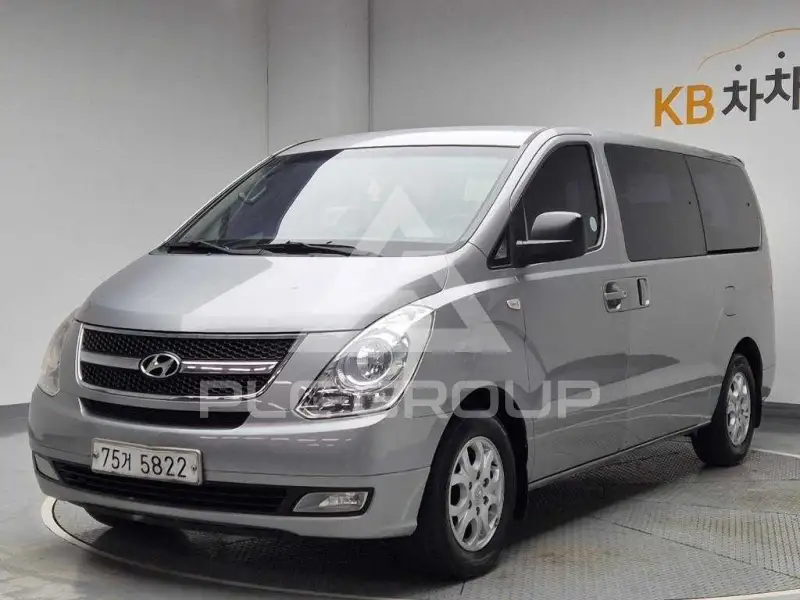 2012 Hyundai Grand Starex