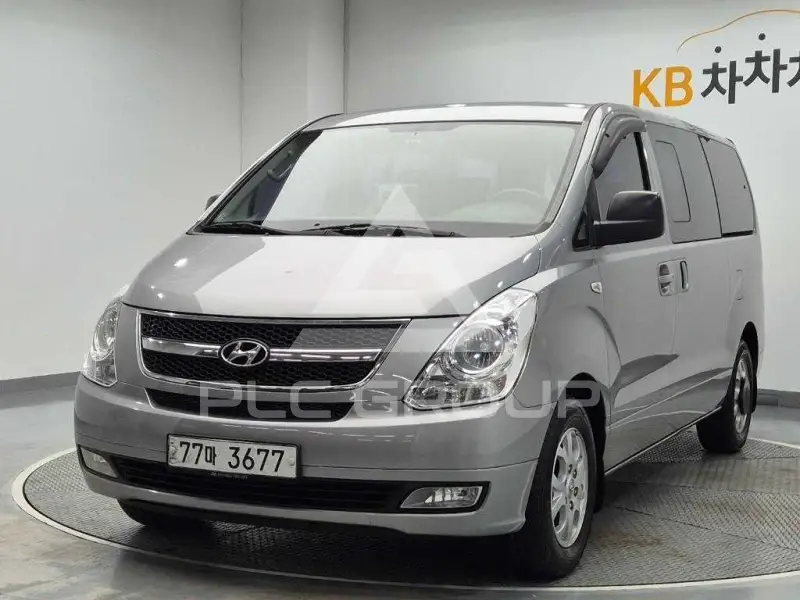 2012 Hyundai Grand Starex