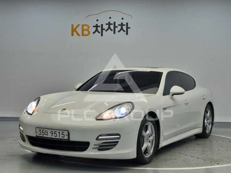 2012 Porsche Panamera