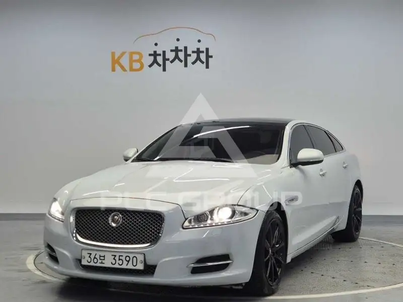 2015 Jaguar XJ