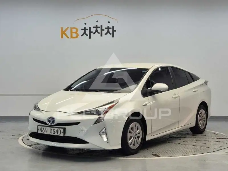 2017 Toyota PRIUS