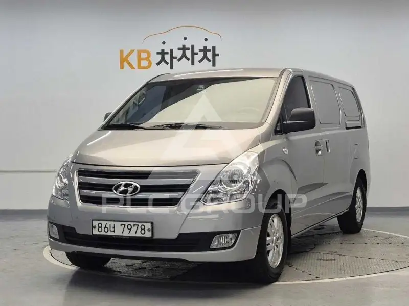 2017 Hyundai Grand Starex