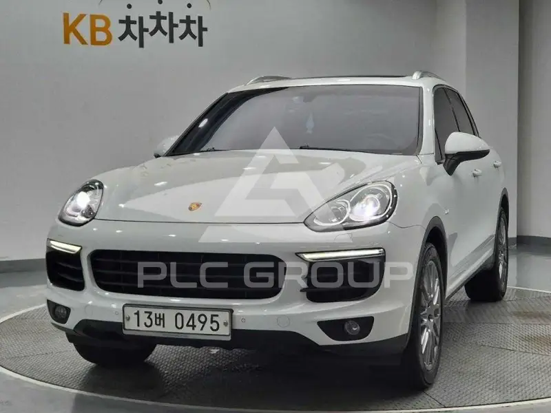 2016 Porsche CAYENNE