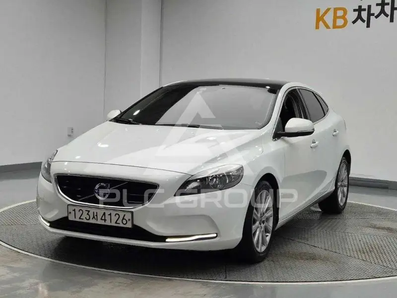2016 Volvo V40