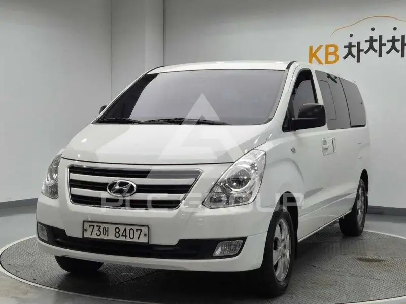 2017 Hyundai Grand Starex