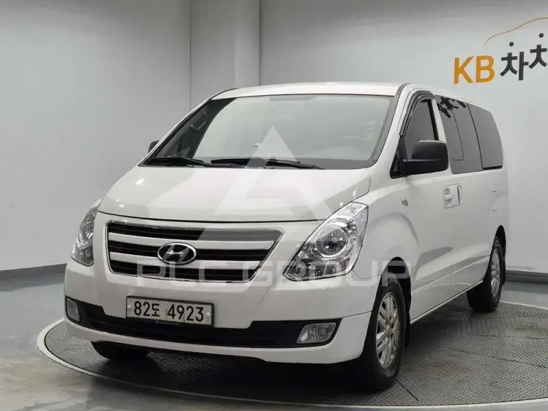 2018 Hyundai Grand Starex