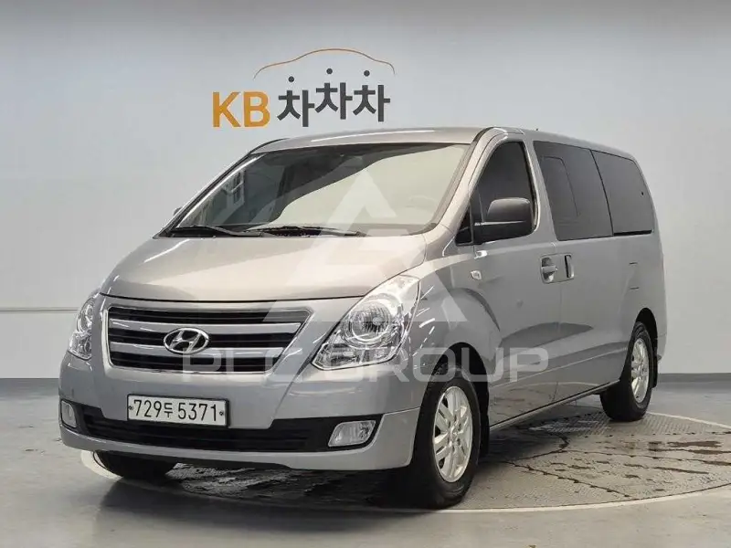 2018 Hyundai Grand Starex