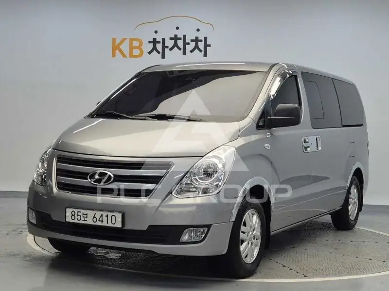2017 Hyundai Grand Starex