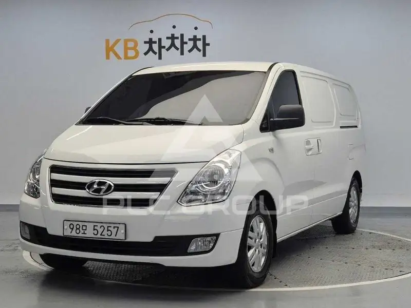2018 Hyundai Grand Starex