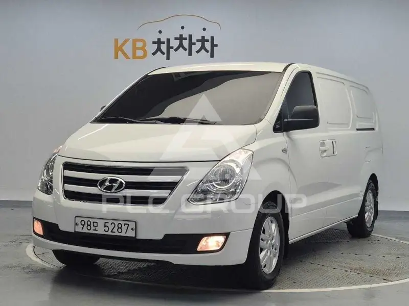 2018 Hyundai Grand Starex