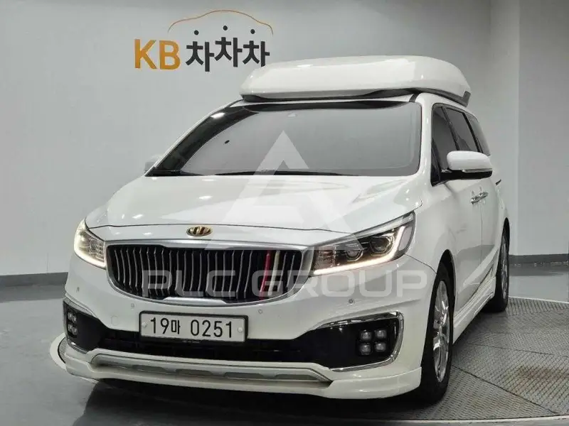 2017 KIA Carnival