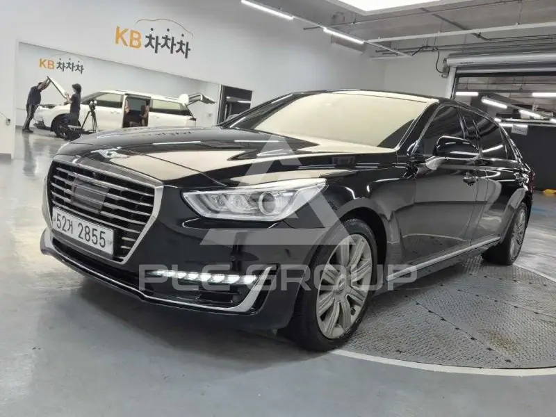 2017 Genesis G90