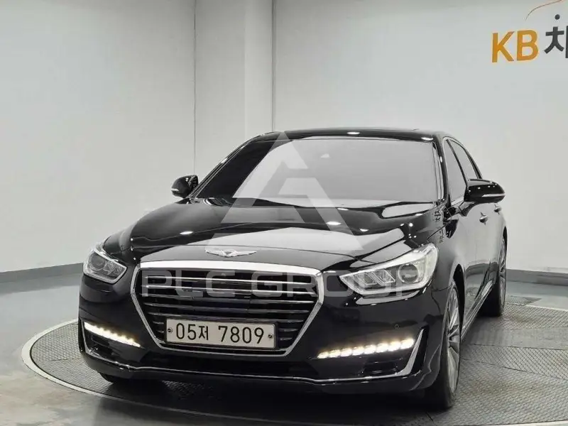 2017 Genesis G90