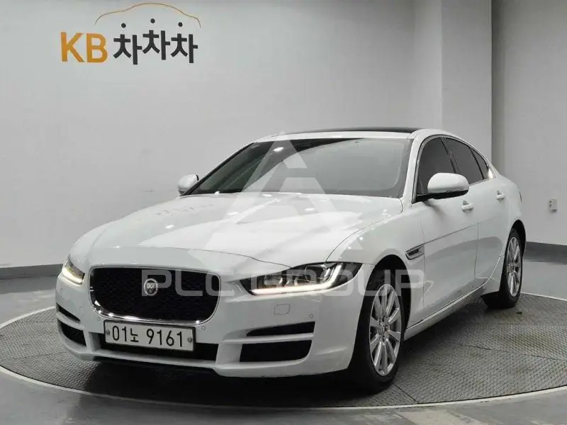 2017 Jaguar XE