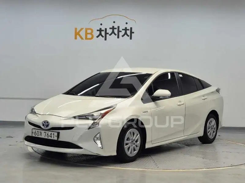 2018 Toyota PRIUS