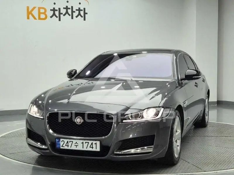 2018 Jaguar XF