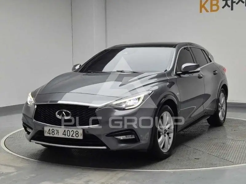 2019 Infinity Q30