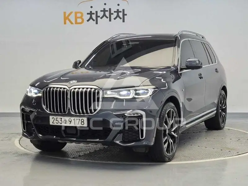 2021 BMW X7