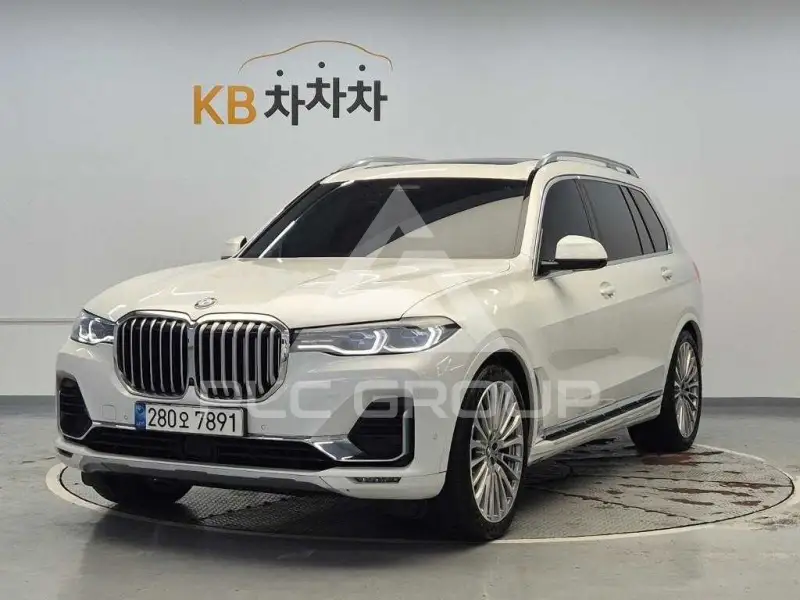 2021 BMW X7