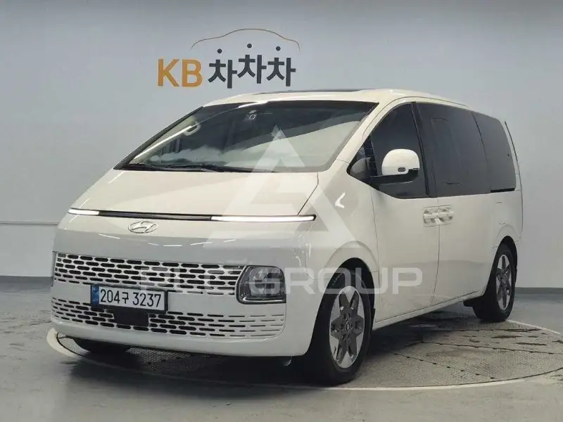 2022 Hyundai Staria