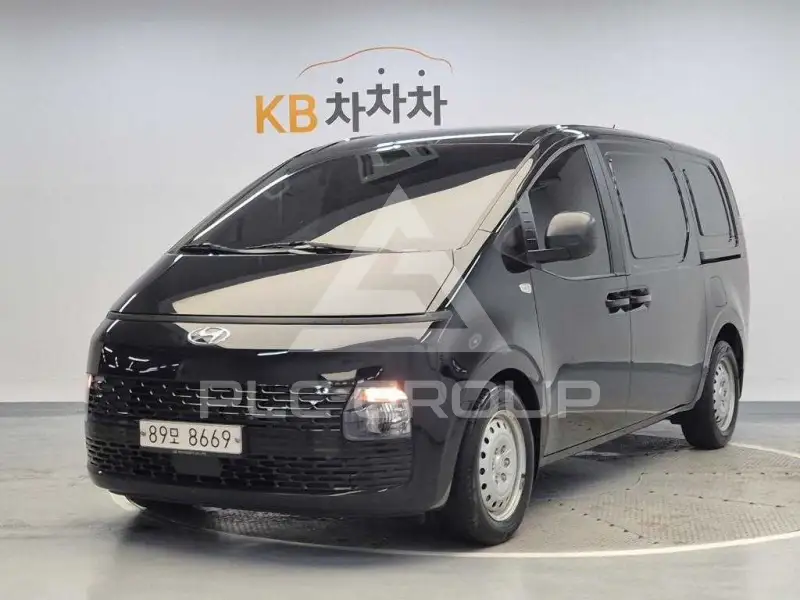 2022 Hyundai Staria